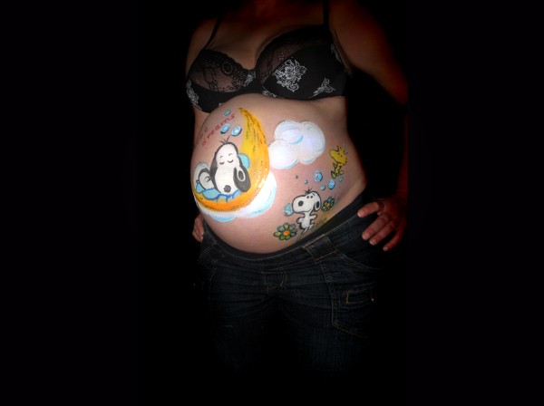 Bellypainting-Schwangerschaft-Bauchbemalung-Snoopy Bellypainting-Schwangerschaft-Bauchbemalung-Snoopy
